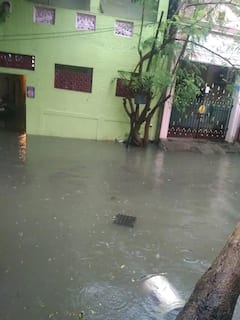 Tamil Nadu Rain Alert: తమిళనాడులో కుంభవృష్టి.. రెడ్ అలర్ట్ ప్రకటించిన ఐఎండీ