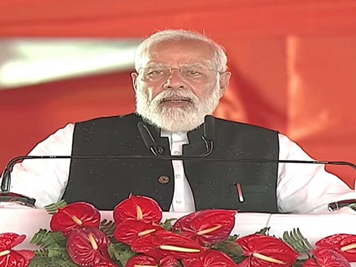 PM Modi’s Dig At Oppn In Mahoba: Base Of Politics For Some Parties Has Been ‘To Keep Farmers Entangled In Various Problems’ PM Modi’s Dig At Oppn In Mahoba: ‘To Keep Farmers Entangled In Various Problems’ Been Base Of Politics For Some Parties