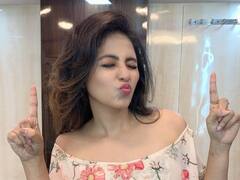 Anjali Photos: పిచ్చహ్యాపీగా ఉన్న సీతమ్మ..