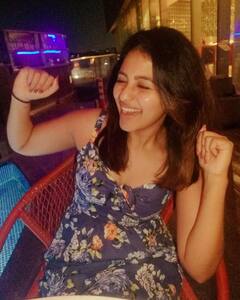 Anjali Photos: పిచ్చహ్యాపీగా ఉన్న సీతమ్మ..