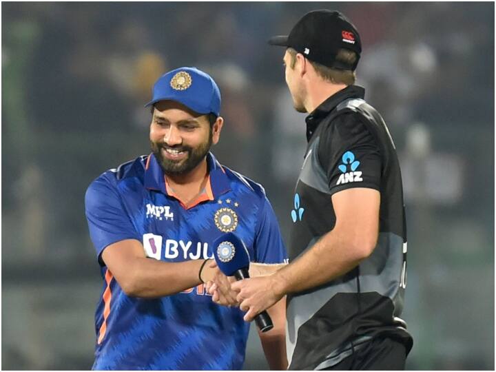 India vs New Zealand 2nd T20I India have won the toss and have opted to field Harshal Patel debut IND vs NZ 2nd T20: आईपीएल 2021 में धमाल मचाने वाले इस गेंदबाज की हुई टीम इंडिया में एंट्री, डेब्यू का मिला मौका, न्यूजीलैंड ने किए तीन बदलाव