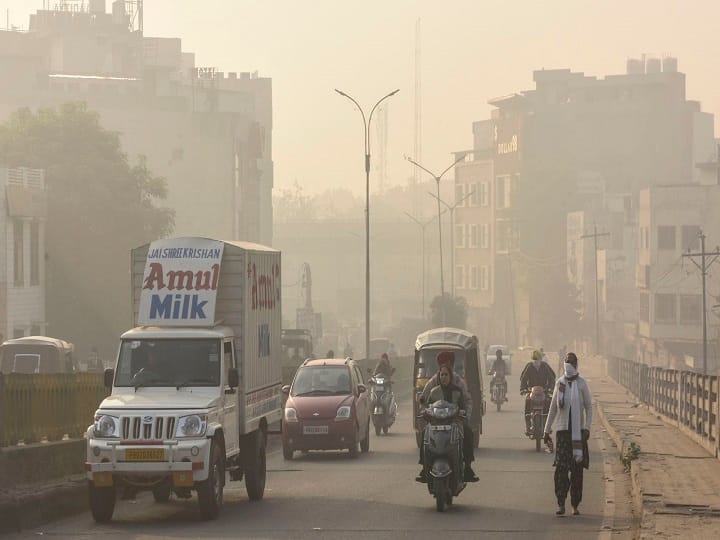 air quality index is very bad in amritsar, know punjab big cities weather and pollution report amritsar,jalandhar,ludhiana today 19 november Punjab Weather and Pollution Report: पंजाब में समय से पहले दी ठंड ने दस्तक, अमृतसर में चल रही 'जहरीली हवा'