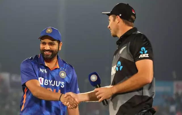 India have not won a single match against New Zealand in an ICC event for the last 20 years  न्यूझीलंडची किमयाच न्यारी, प्रत्येक वर्ल्डकपमध्ये भारतावर भारी, 20 वर्षांपासून किवीचा एकदाही पराभव नाही 