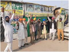 Ghazipur: तीनों कृषि कानून वापस लेने पर किसानों ने जलेबियां बांटकर मनाया जश्न, बोले- 'जय किसान'