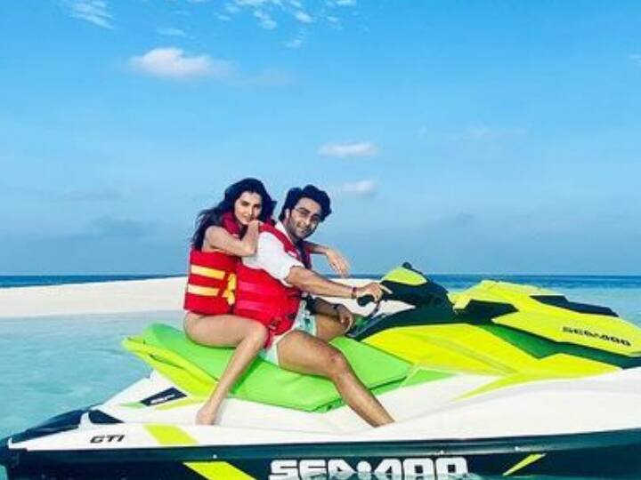 Tara Sutaria Birthday: Aadar Jain Shares Throwback Pic From Maldives Vacation With Sweet Note Aadar Jain Drops Throwback Pic From Maldives Vacation On Tara Sutaria's Birthday. Don't Miss His Sweet Note