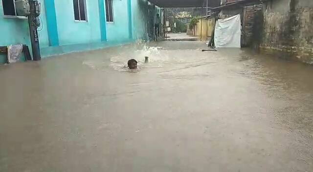 పెన్నమ్మ పరవళ్లు.. నెల్లూరులో నీటమునిగిన ఇళ్లు..