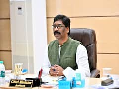 Jharkhand: लोगों के मिल रहा है 'आपके अधिकार, आपकी सरकार आपके द्वार कार्यक्रम' का लाभ, सीएम दे रहे हैं निर्देश 