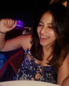 Anjali Photos: పిచ్చహ్యాపీగా ఉన్న సీతమ్మ..