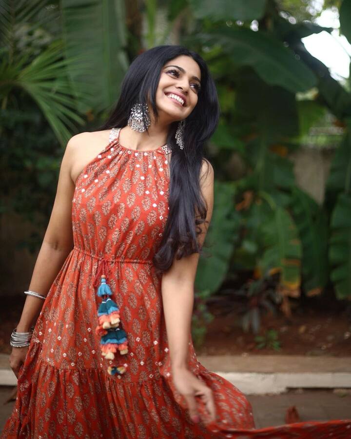 फार कमी वेळातच पूजा सावंतने मराठी चित्रपटसृष्टीसोबतच बॉलिवूडमध्येही आपली वेगळी जागा निर्माण केली आहे. (photo: @iampoojasawant/Instagram)