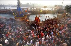 ভাগ্য ফেরাতে কার্তিক পূর্ণিমার দিন এই কাজগুলির পরামর্শ দেন বিশিষ্টরা