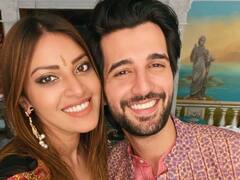 Anushka-Aditya Got Engaged: अभिनेता Aditya Seal ने गर्लफ्रेंड Anushka Ranjan के साथ की सगाई, सोशल मीडिया पर वायरल हुईं तस्वीरें