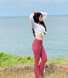 In Pics: पूजा सावंतच्या फोटोशूटची चर्चा, चाहते घायाळ