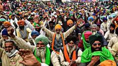 Farm Laws: 'ভুল বুঝতে পেরে বলিষ্ঠ সিদ্ধান্ত সরকারের', মত অধ্যাপক দেবাঞ্জন বন্দ্যোপাধ্যায়ের| Bangla News