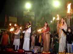 Dev Deepawali 2021: देव दीपावली पर काशी से लेकर हरिद्वार की पौड़ी के घाट दीपों की रोशनी से नहाए, तस्वीरों में देखें अद्भुत नजारा