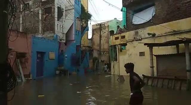 పెన్నమ్మ పరవళ్లు.. నెల్లూరులో నీటమునిగిన ఇళ్లు..