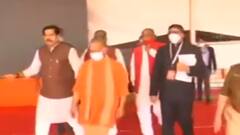 Khabrein Tabadtod: PM Modi के UP दौरे से पहले CM Yogi ने लिया तैयारियों का जायजा| Hindi News