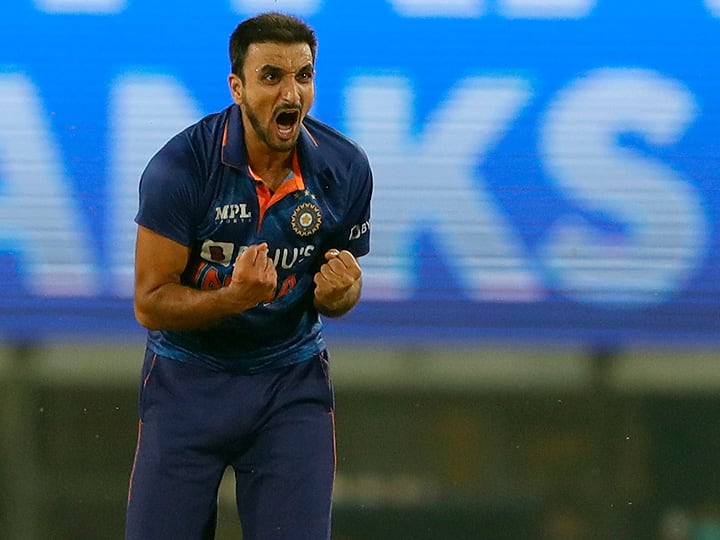 Harshal Patel Jasprit Bumrah together can change the dynamics of India’s T20 death bowling: Daniel Vettori Daniel Vettori: బుమ్రాతో పటేల్‌ కలిశాడంటే..! టీమ్‌ఇండియాను ఎవ్వరేం చేయలేరు అంటున్న వెటోరీ