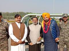 Navjot Singh Talks Of 'New Friendships', Trade Between Pakistan And India During Gurdwara Darbar Sahib Visit