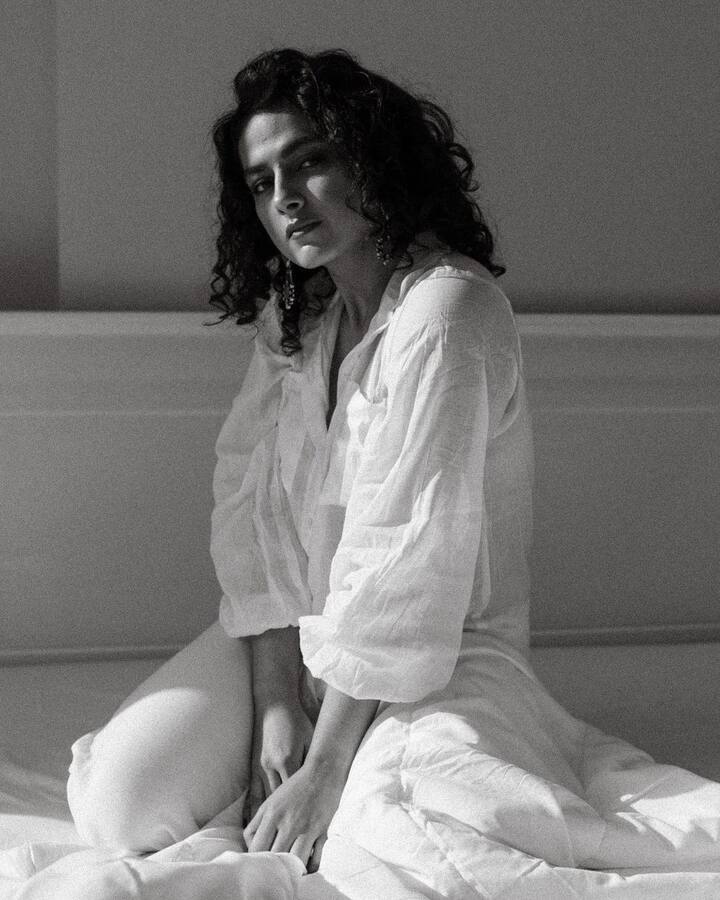 మలయాళం మూవీతో ఇండస్ట్రీలో అడుగుపెట్టిన శ్రద్ధా శ్రీనాథ్ ఆ తర్వాత తెలుగు, తమిళం, కన్నడ మూవీస్ తో దక్షిణాది ప్రేక్షకులను మెప్పించింది. (Image Credit/ Shraddhasrinath Instagram)