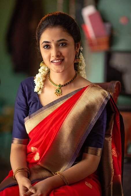 1994ம் ஆண்டு நவம்பர் 20-ந் தேதி பிறந்த நடிகை பிரியங்கா அருள்மோகனுக்கு இன்று பிறந்தநாள்.
