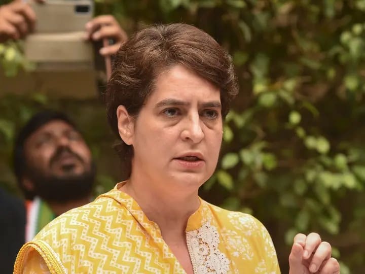 Priyanka Gandhi wrote to Prime Minister Narendra Modi, justice for the victims of Lakhimpur khiri incident, sacking Union Minister of State for Home Ajay Mishra. Lucknow News: प्रियंका गांधी ने प्रधानमंत्री नरेंद्र मोदी को लिखा पत्र, कर दी ये बड़ी मांग