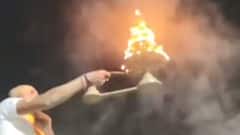 Varanasi में गंगा किनारे भव्य महाआरती के मनमोहक नजारे की तस्वीर | Khabarein Tabadtod