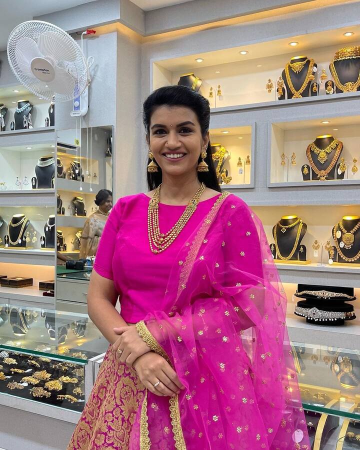 తమిళ నటి శ్రీదేవి అశోక్ లేటెస్ట్ ఫోటోస్(Photo Courtesy:sridevi Ashok Instagram)