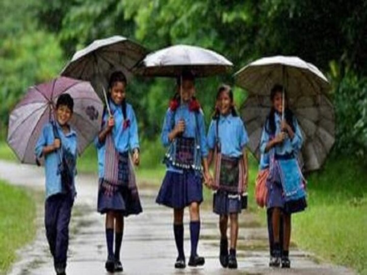 School, College Leave : தமிழ்நாட்டில் எந்தெந்த மாவட்டங்களில் பள்ளிகள், கல்லூரிகளுக்கு விடுமுறை...?