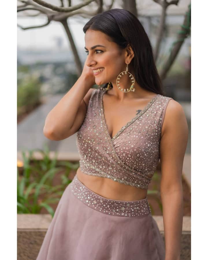 శ్రద్ధా శ్రీనాథ్ (Image Credit/ Shraddhasrinath Instagram)