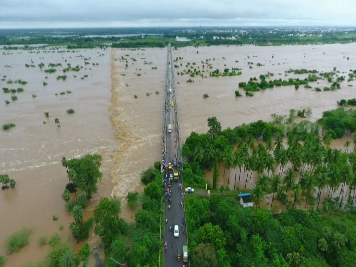 Public Works Department, the Kanchipuram Lake palar one lakh cubic feet of water per second since 1903 காஞ்சிபுரம் : 120 ஆண்டுகளுக்கு பிறகு பாலாற்றில் வரலாறு காணாத வெள்ளம்.. நிலவரம் என்ன?