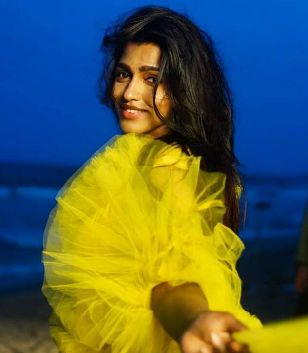 பேராண்மை படத்தில் நடித்ததின் மூலம் பிரபலமானார்.