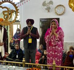 ਪਰਿਵਾਰ ਸਣੇ ਕਰਤਾਰਪੁਰ ਸਾਹਿਬ ਨਤਮਸਤਕ ਹੋਏ ਪ੍ਰਗਟ ਸਿੰਘ, ਦੇਖੋ ਤਸਵੀਰਾਂ