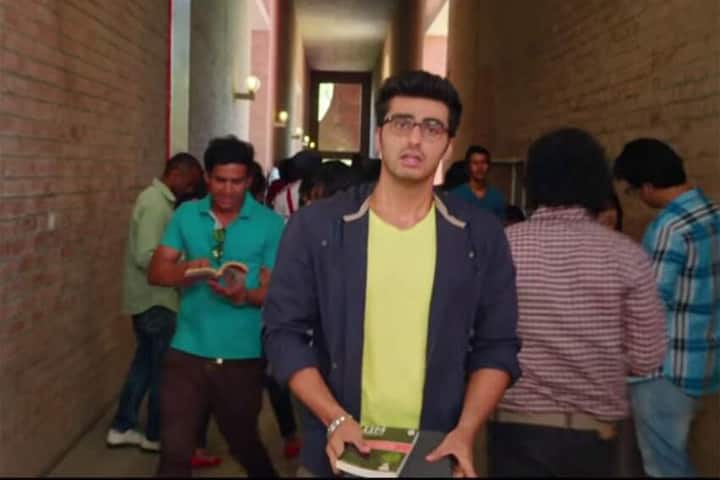 चेतन भगत के नॉवेल पर बेस्ड अर्जुन कपूर और आलिया भट्ट की फिल्म टू स्टेट्स की शूटिंग आईआईएम अहमदाबाद के कैंपस में हुई थी.