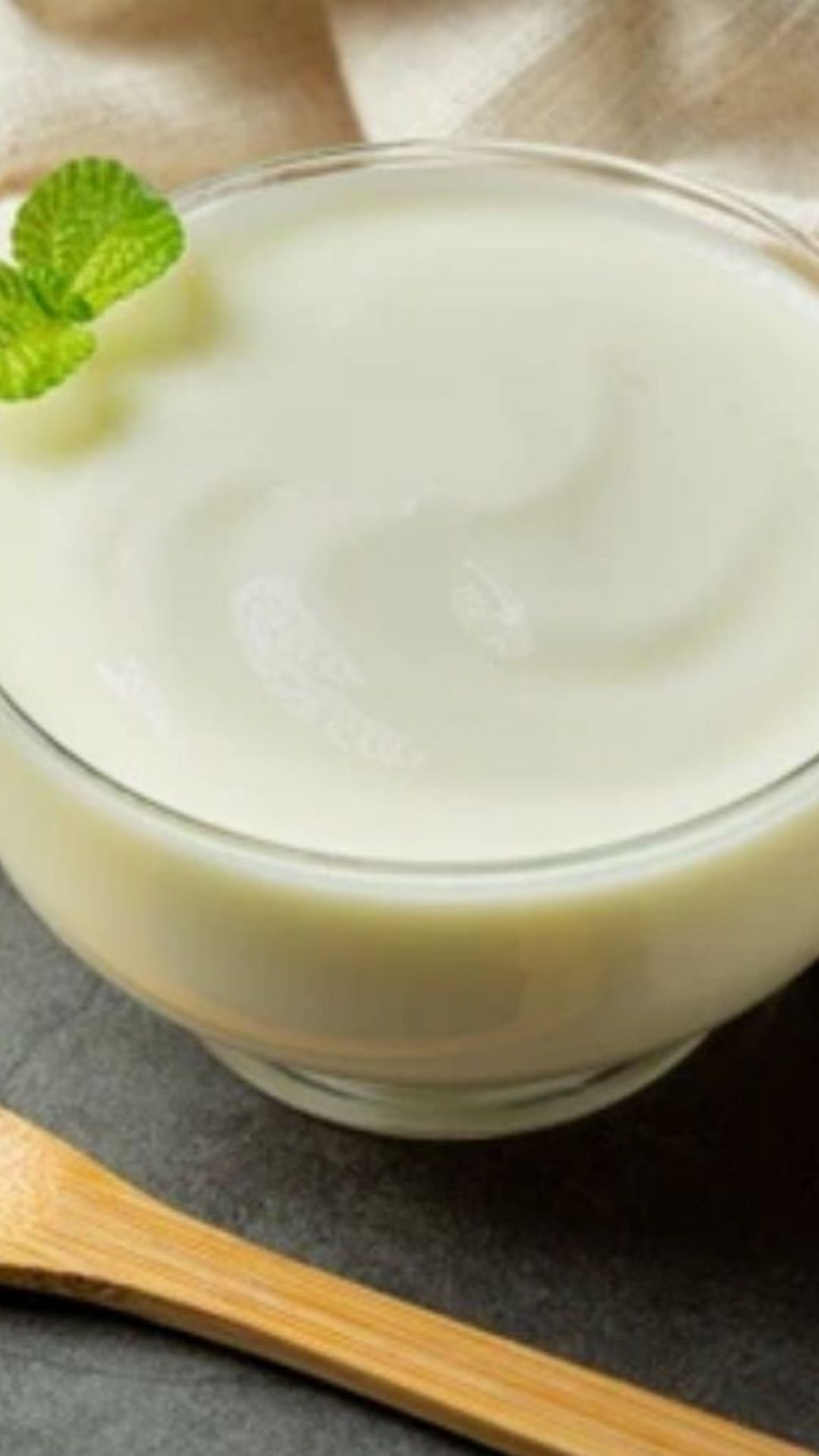 চুলের জন্য দই দারুণ উপকারী