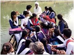 Bihar News: कैमूर पंचायत में नहीं है मैट्रिक-इंटर स्कूल, नदी पार कर यूपी जाते हैं बच्चे, सरकार नहीं ले रही सुध