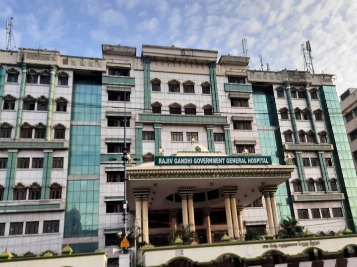 Chennai: Two male doctors have been arrested for sexually assaulting a female doctor at the Rajiv Gandhi Government Hospital சென்னை : ராஜீவ் காந்தி அரசு மருத்துவமனை மருத்துவர்களிடம் பாலியல் சீண்டல் - 2 ஆண் மருத்துவர்கள் கைது