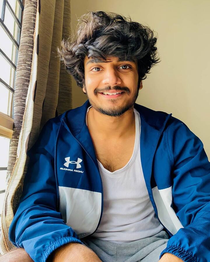 2021 లో హర్షిత్ తరగతి గది దాటి  టీన్ కామెడీ డ్రామా వెబ్ సిరీస్ లో కూడా చేశాడు. (Photo Courtesy:Harshith Reddy Instagram)