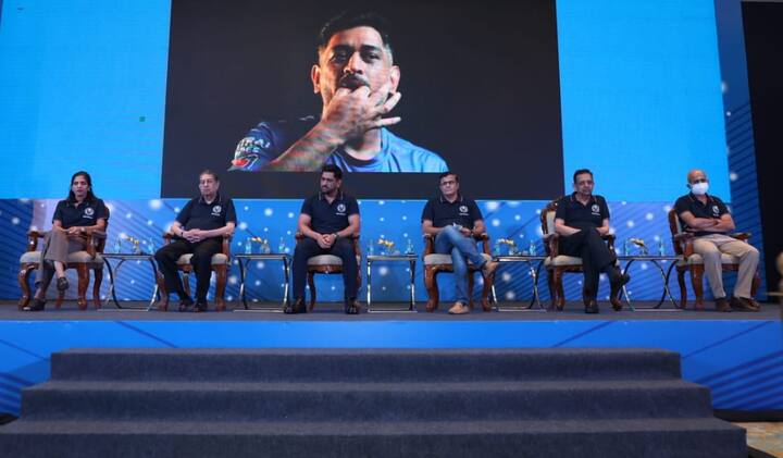 இவர்களுடன் சென்னை சூப்பர் கிங்ஸ் அணியின் கேப்டன் தோனி, வீரர்கள் மற்றும் அதன் உரிமையாளர் என்.ஶ்ரீனிவாசன் மற்றும் அவருடைய மகள் ரூபா குருநாத் ஆகியோரும் பங்கேற்றனர்.