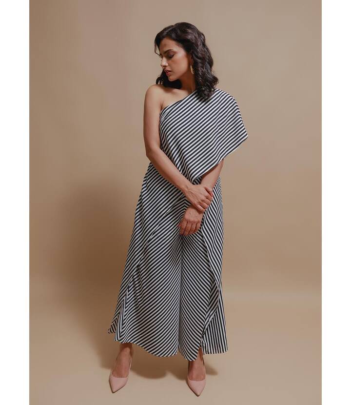 శ్రద్ధా శ్రీనాథ్ (Image Credit/ Shraddhasrinath Instagram)