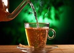 Tulsi Tea Benefits: सर्दियों में रोजाना पिएं तुलसी चाय, मिलेंगे यह जबरदस्त लाभ