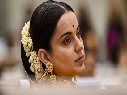 Sikhs are all Khalistan terrorists says kangana ranaut காலிஸ்தான் தீவிரவாதிகளை கொசுக்களைப்போல அடக்கியவர் இந்திராகாந்தி : சர்ச்சையை தொடரும் கங்கனா