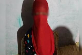 સાવકા પિતાએ સગીર દીકરી પર બગાડી નજર, માતા બહાર જતી ને પછી........