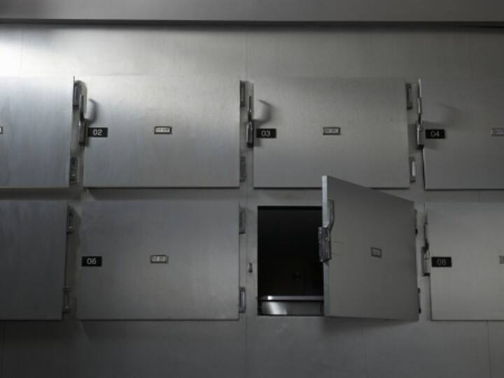 Presumed Dead, UP Man Found To Be Alive After Being Inside Morgue Freezer For Six Hours Presumed Dead, UP Man Found To Be Alive After Being Inside Morgue Freezer For Six Hours