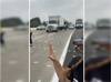 Cash Flew Out of Vehicle in California:  'पैशांचा पाऊस!' ; ट्रकमधून उडून आल्या नोटा, पैसे गोळा करायला लोकांची गर्दी, पाहा व्हिडीओ