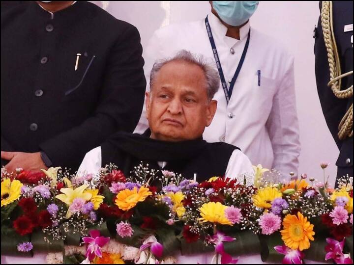 Rajasthan Congress MLA Asks CM Ashok Gehlot To Reveal ‘Special Qualifications’ Required For Becoming Minister Rajasthan Congress MLA Asks CM Gehlot To Reveal ‘Special Qualifications’ Required For Becoming Minister