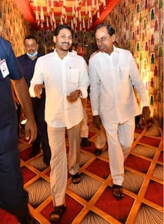 KCR - YS Jagan Meets: పోచారం శ్రీనివాసరెడ్డి మనవరాలి పెళ్లి వేడక ఫొటో గ్యాలరీ