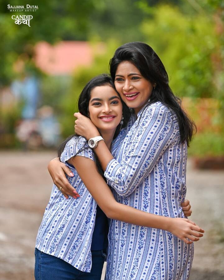 सध्या श्वेता चर्चेत आलीये ते तिच्या नव्या फोटोशूटमुळे, हे फोटोशूट तिनं तिची लेक 'वामिका' सोबत केलंय.  (photo: shwetashinde_official/ig)