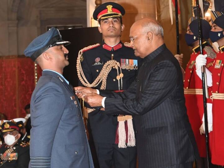 Gallantry Awards: राष्ट्रपति ने जांबाज विंग कमांडर अभिनंदन को &lsquo;वीर चक्र&rsquo;से किया सम्मानित, मेजर विभूती ढौंढियाल को मरणोपरांत शौर्य चक्र