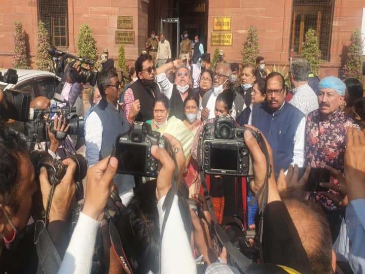 Amit Shah से मिला TMC प्रतिनिधिमंडल, कहा- Tripura में क्या-क्या फॉल्ट हो रहा है, सब बता दिया Amit Shah meets delegation of TMC MPs in Delhi over Tripura violence ANN Amit Shah से मिला TMC प्रतिनिधिमंडल, कहा- Tripura में क्या-क्या फॉल्ट हो रहा है, सब बता दिया