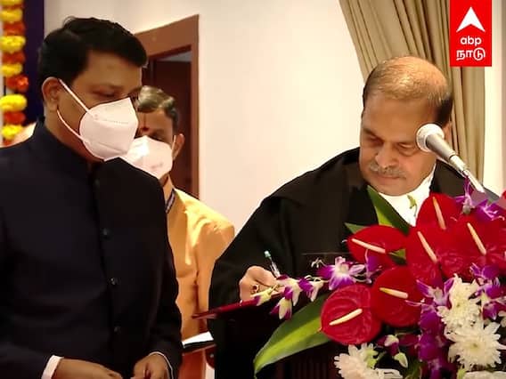 R.N. Ravi on Madras HC: பதவியேற்றுக்கொண்ட புதிய நீதிபதி..புத்தகம் வழங்கி வாழ்த்திய முதல்வர்